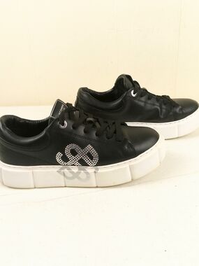 Suecomma Bonnie Platform Fashion Sneakers Size 8 Black Embellished Lace Up